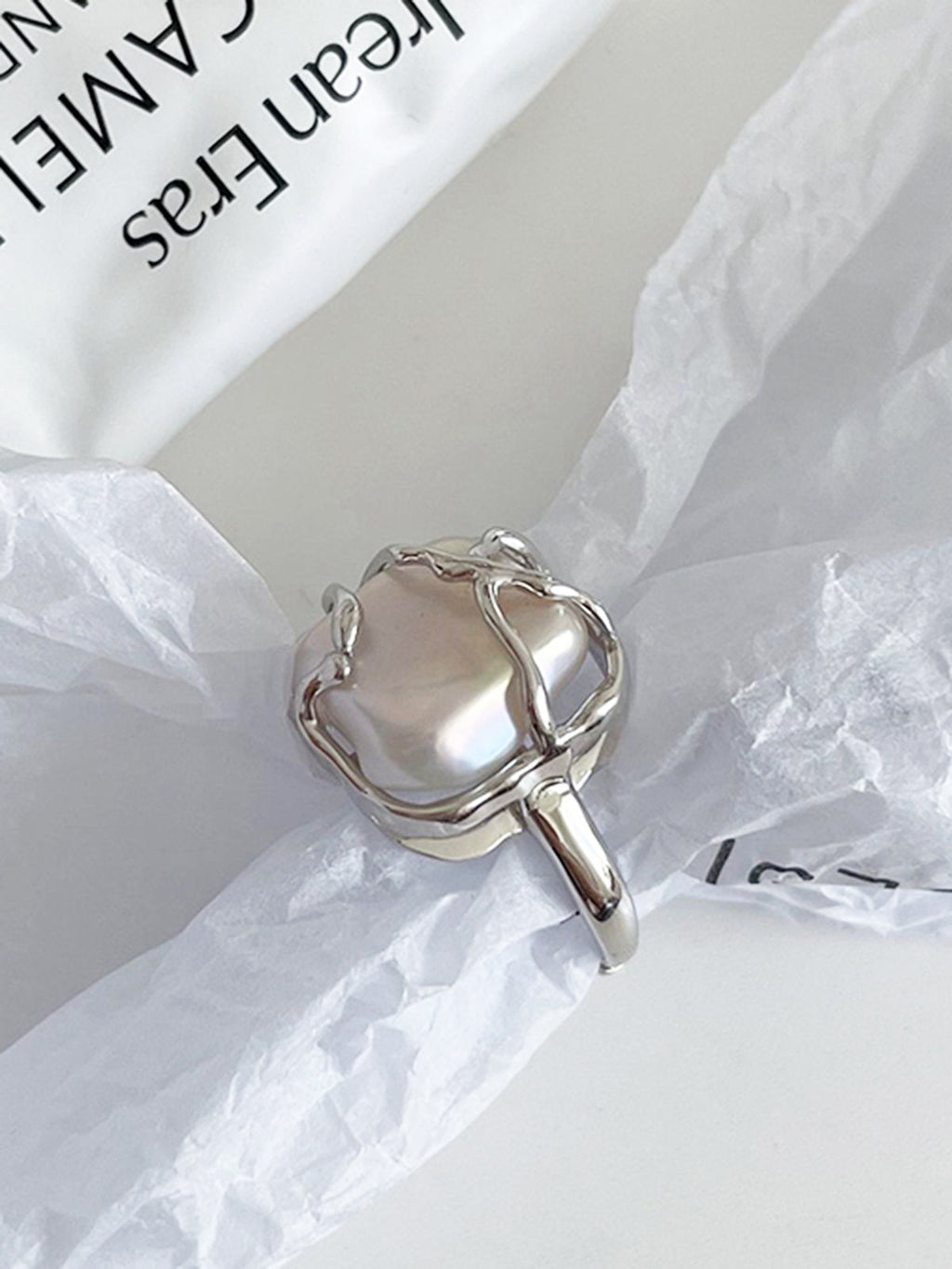 1pc Minimalist Full Moon Pearl Ring